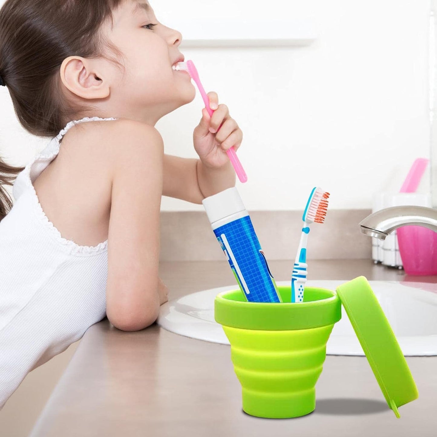Round Silicone Foldable Travel Mug With Lid