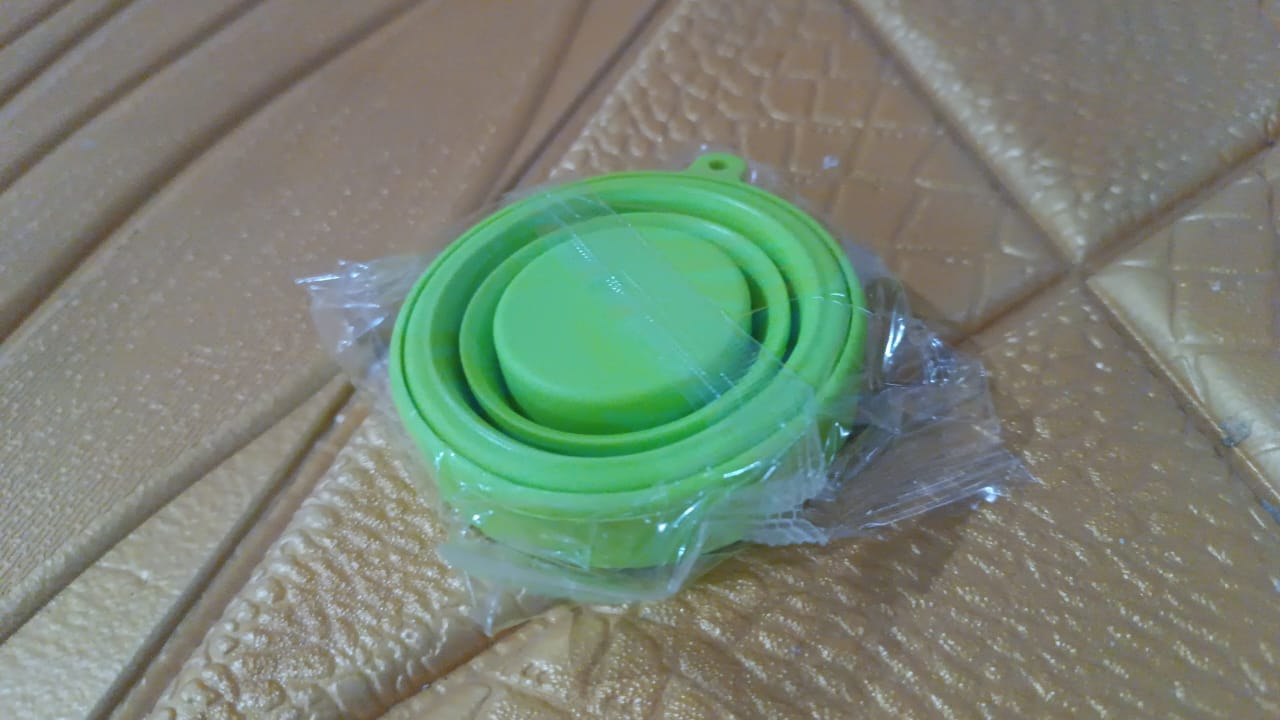 Round Silicone Foldable Travel Mug With Lid